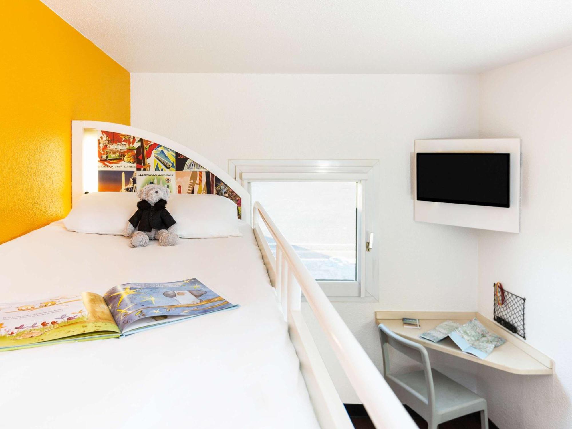 Hotelf1 Epinay Sur Orge Exterior foto